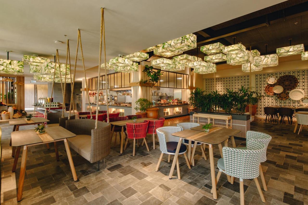 Hotel The Botanica Sanctuary Puncak Exteriér fotografie The interior of the restaurant