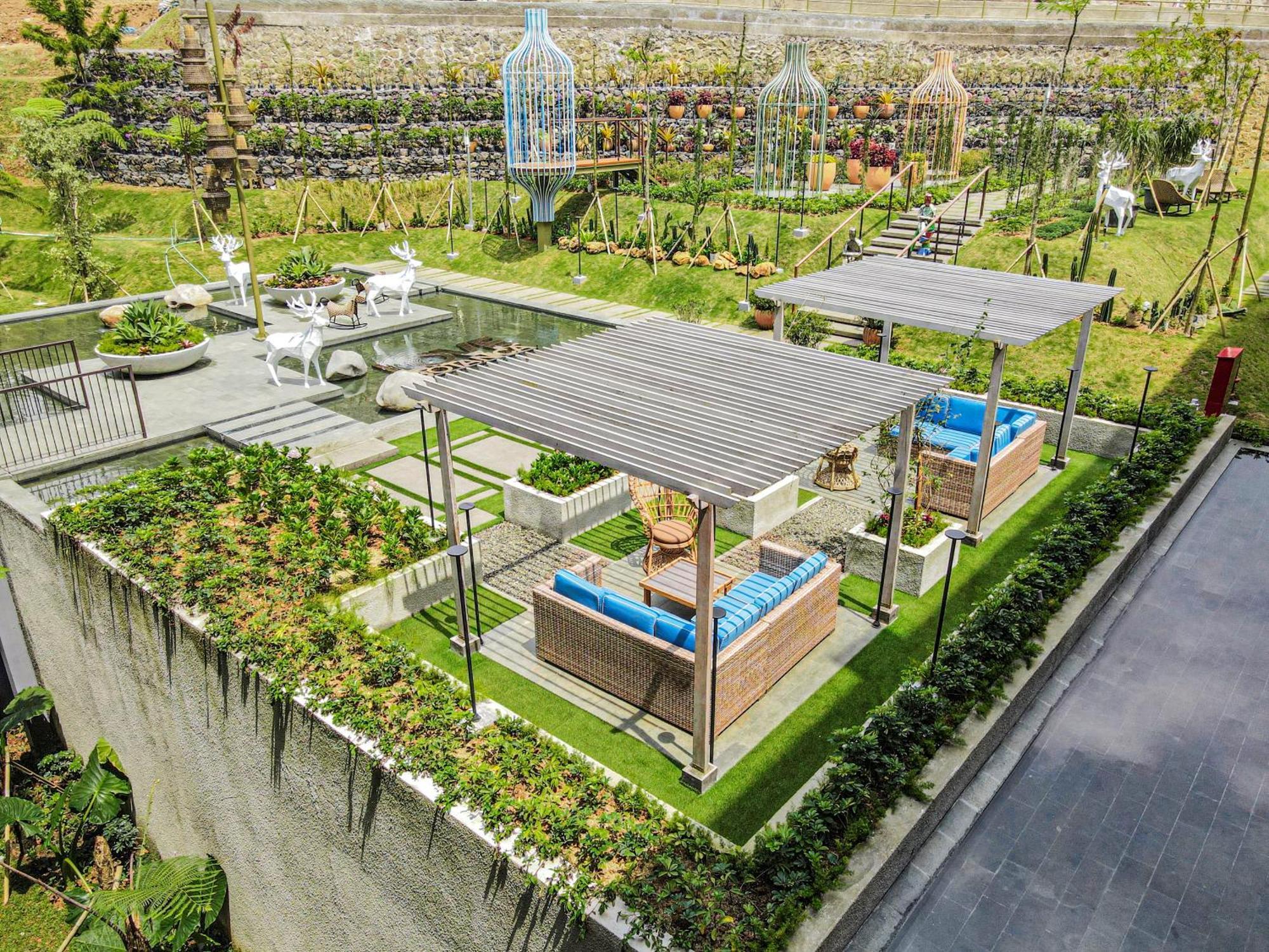 Hotel The Botanica Sanctuary Puncak Exteriér fotografie The park