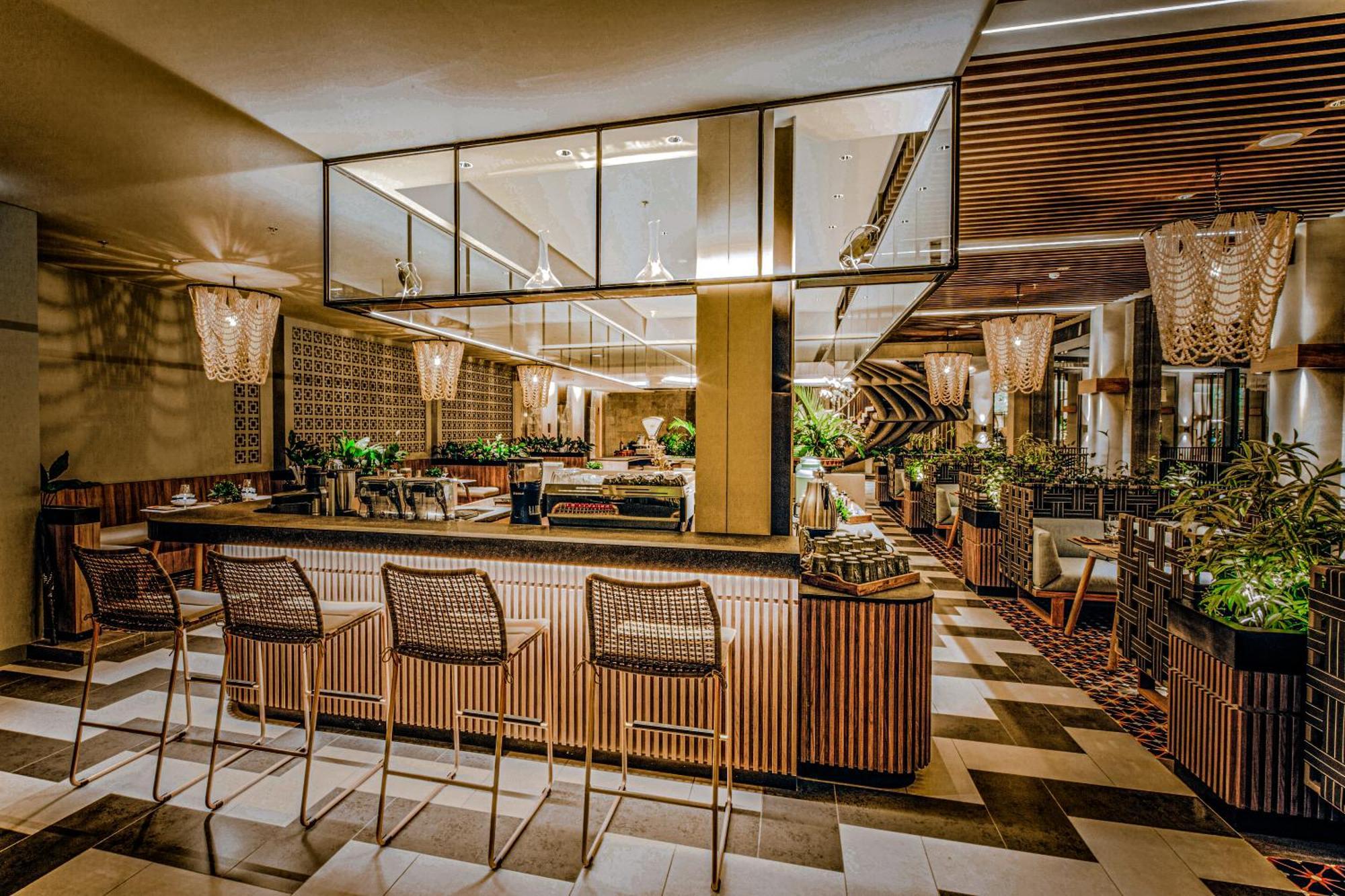 Hotel The Botanica Sanctuary Puncak Exteriér fotografie The interior of the restaurant
