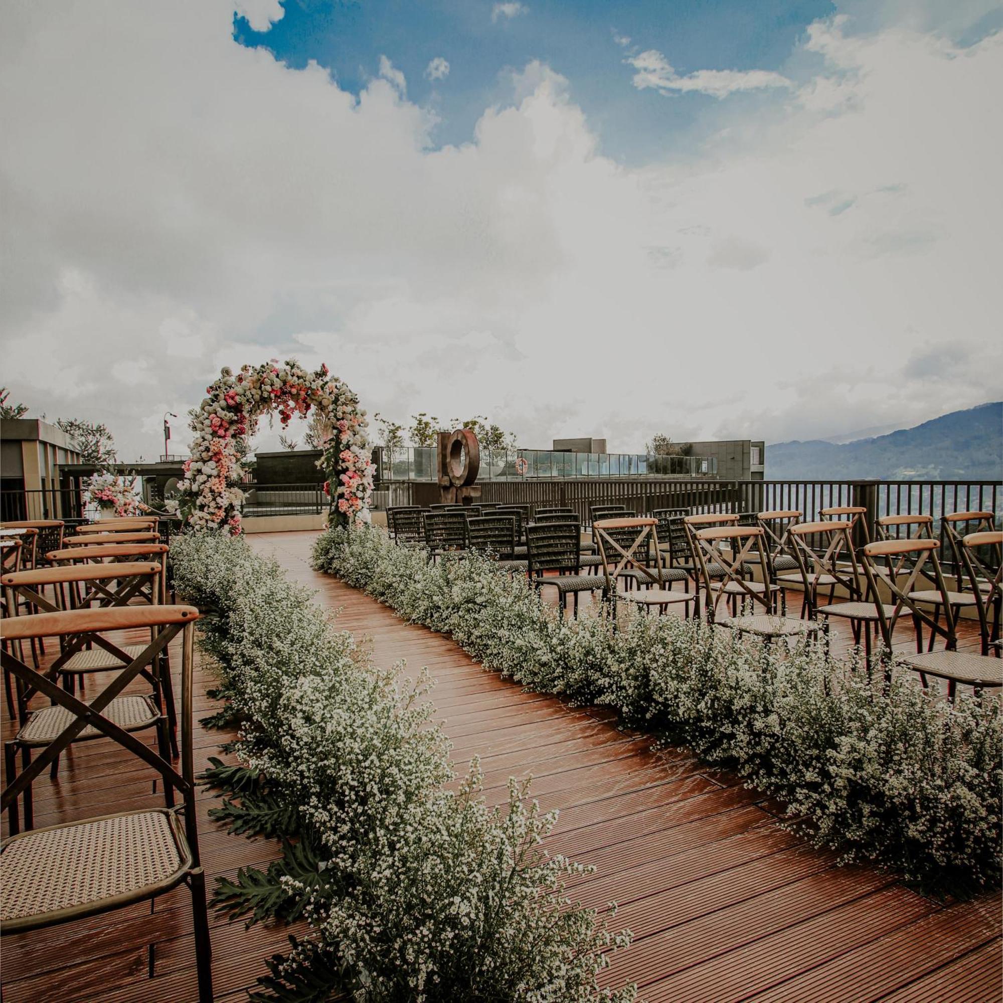 Hotel The Botanica Sanctuary Puncak Exteriér fotografie The venue of the wedding